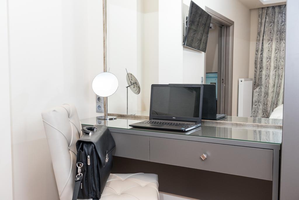 Luxury Living Apartments And Spa Tesalonika Bagian luar foto