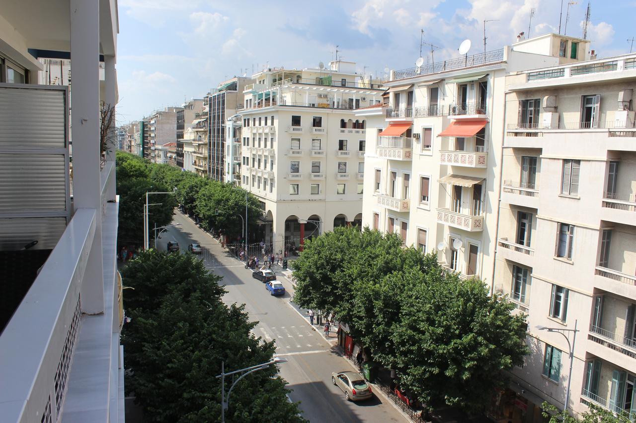 Luxury Living Apartments And Spa Tesalonika Bagian luar foto